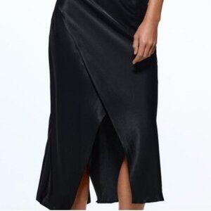 Black satin skirt with overlapping and slit Zara Size Small NWT